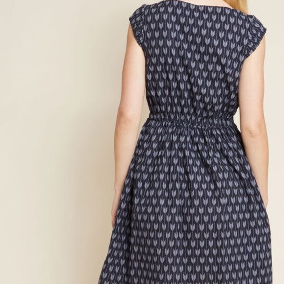 Modcloth Skillshare in the Air A-Line Arrows Dress - Picture 4 of 12